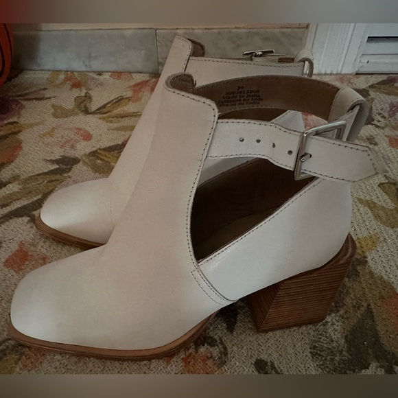 FREE PEOPLE Brady Buckle Bootie 39 WHITE Leather - Picture 12 of 13
